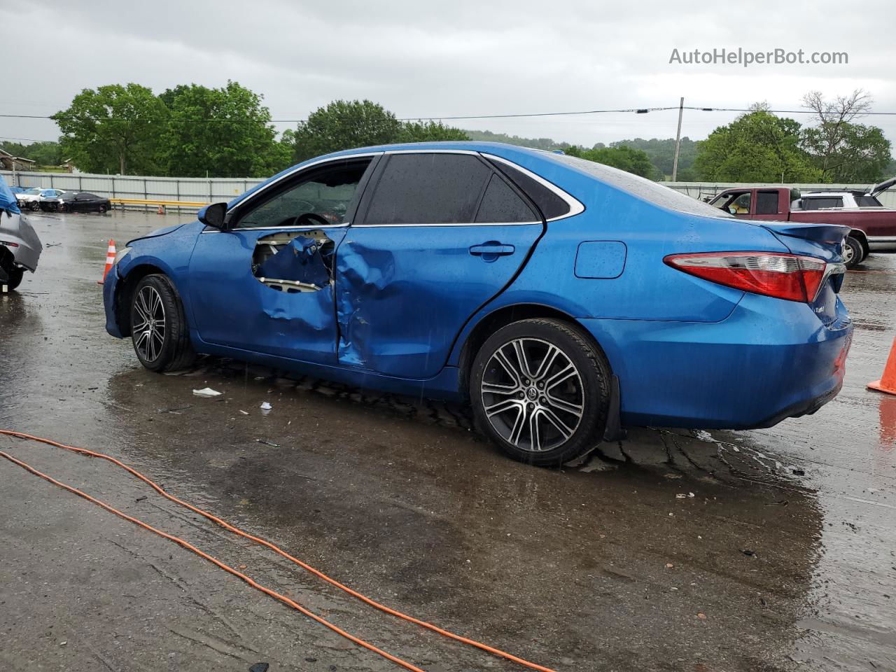 2016 Toyota Camry Le Blue vin: 4T1BF1FK8GU566833