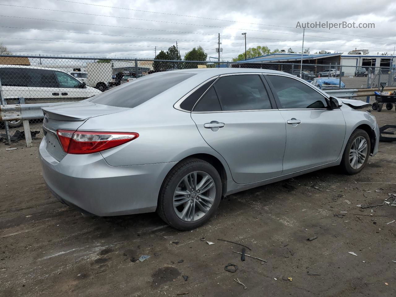 2017 Toyota Camry Le Silver vin: 4T1BF1FK8HU337005