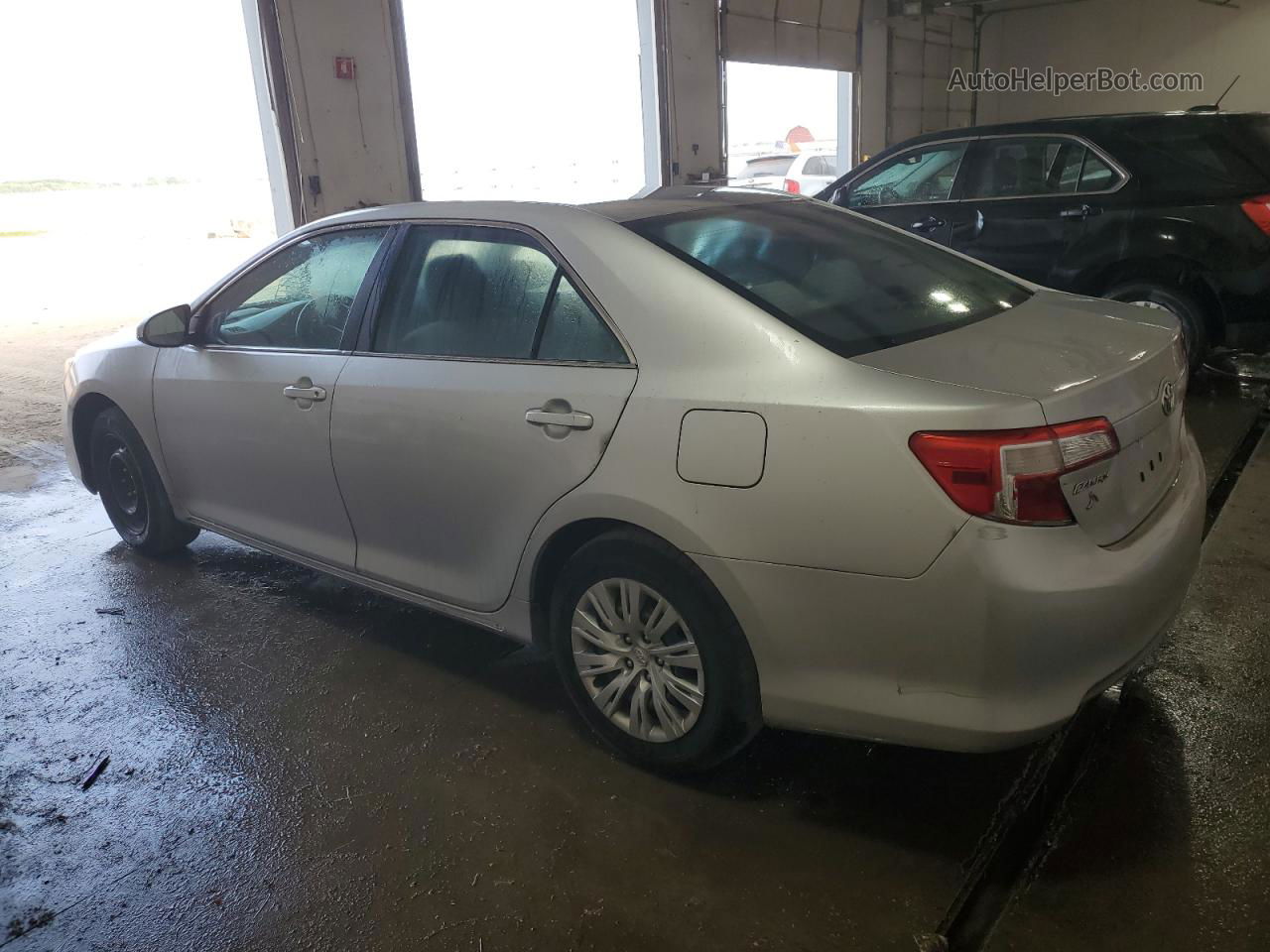 2012 Toyota Camry Base Серебряный vin: 4T1BF1FK9CU005051