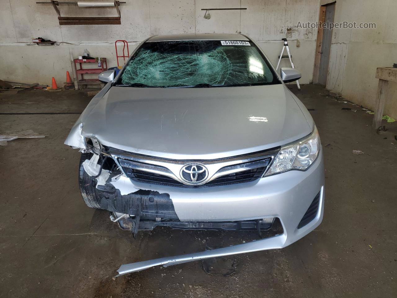 2012 Toyota Camry Base Серебряный vin: 4T1BF1FK9CU005051