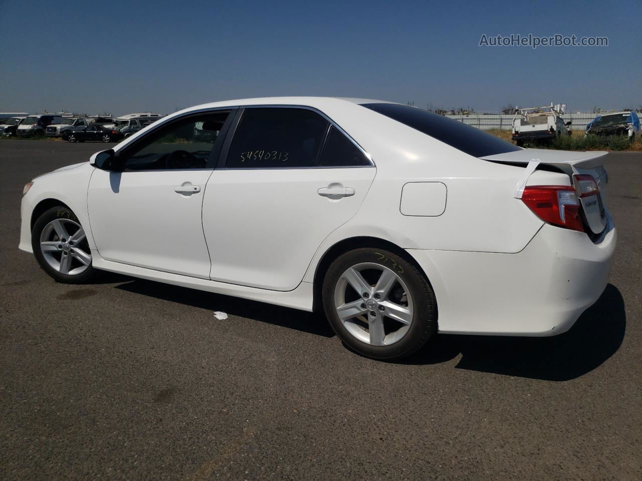 2012 Toyota Camry Base Белый vin: 4T1BF1FK9CU556662