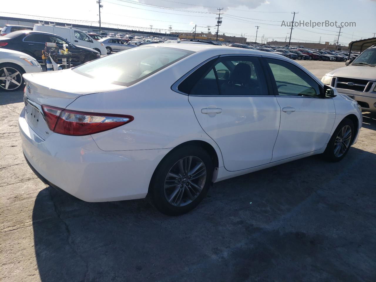 2016 Toyota Camry Le White vin: 4T1BF1FK9GU234299