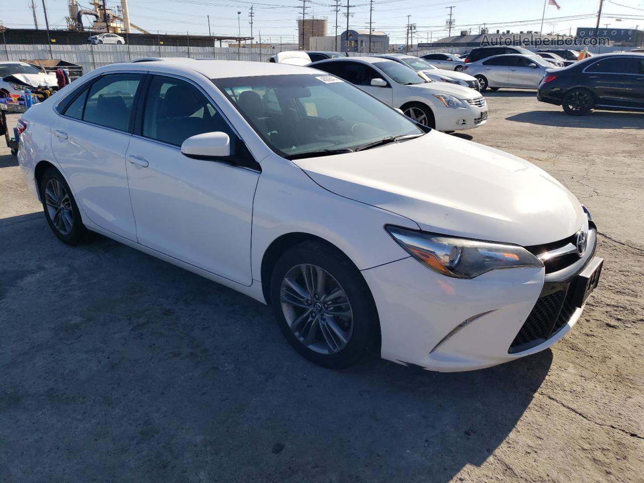 2016 Toyota Camry Le White vin: 4T1BF1FK9GU234299