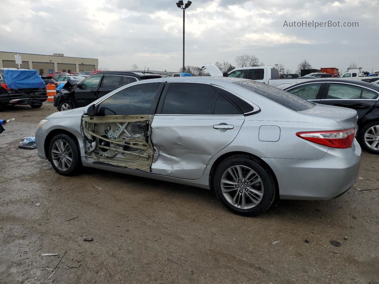 2016 Toyota Camry Le Silver vin: 4T1BF1FK9GU253922