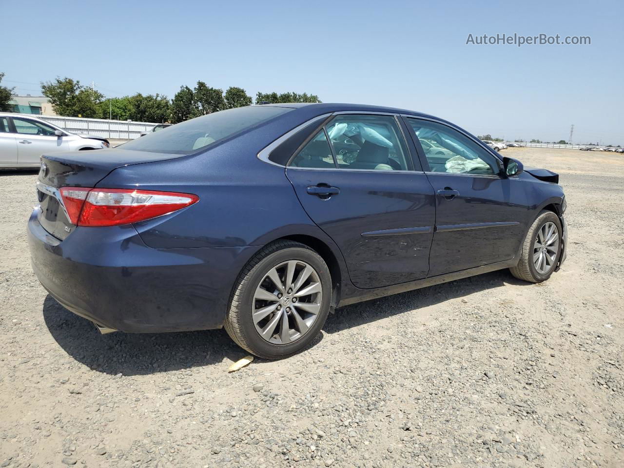 2016 Toyota Camry Le Blue vin: 4T1BF1FK9GU554240