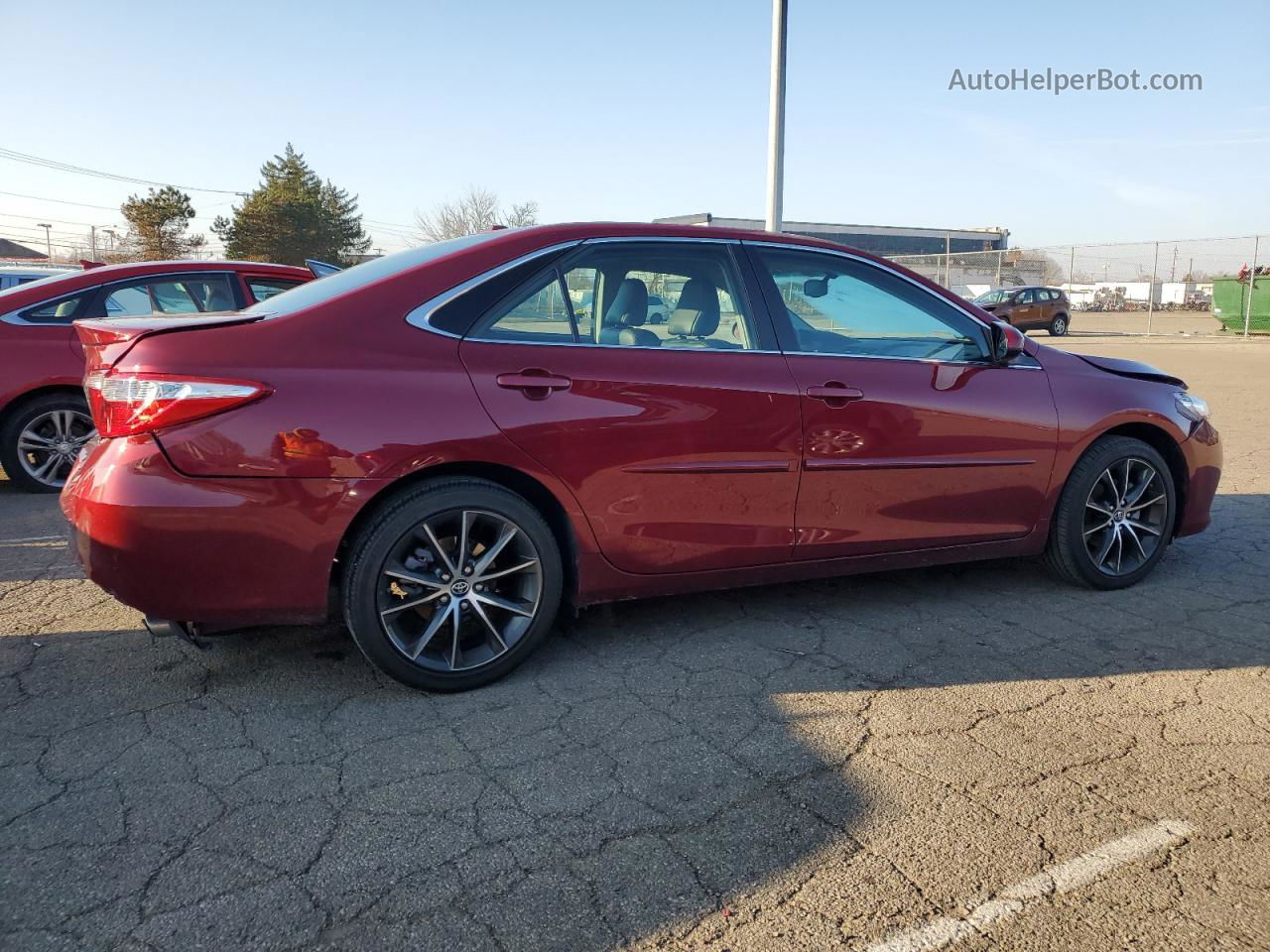 2016 Toyota Camry Le Red vin: 4T1BF1FK9GU597671