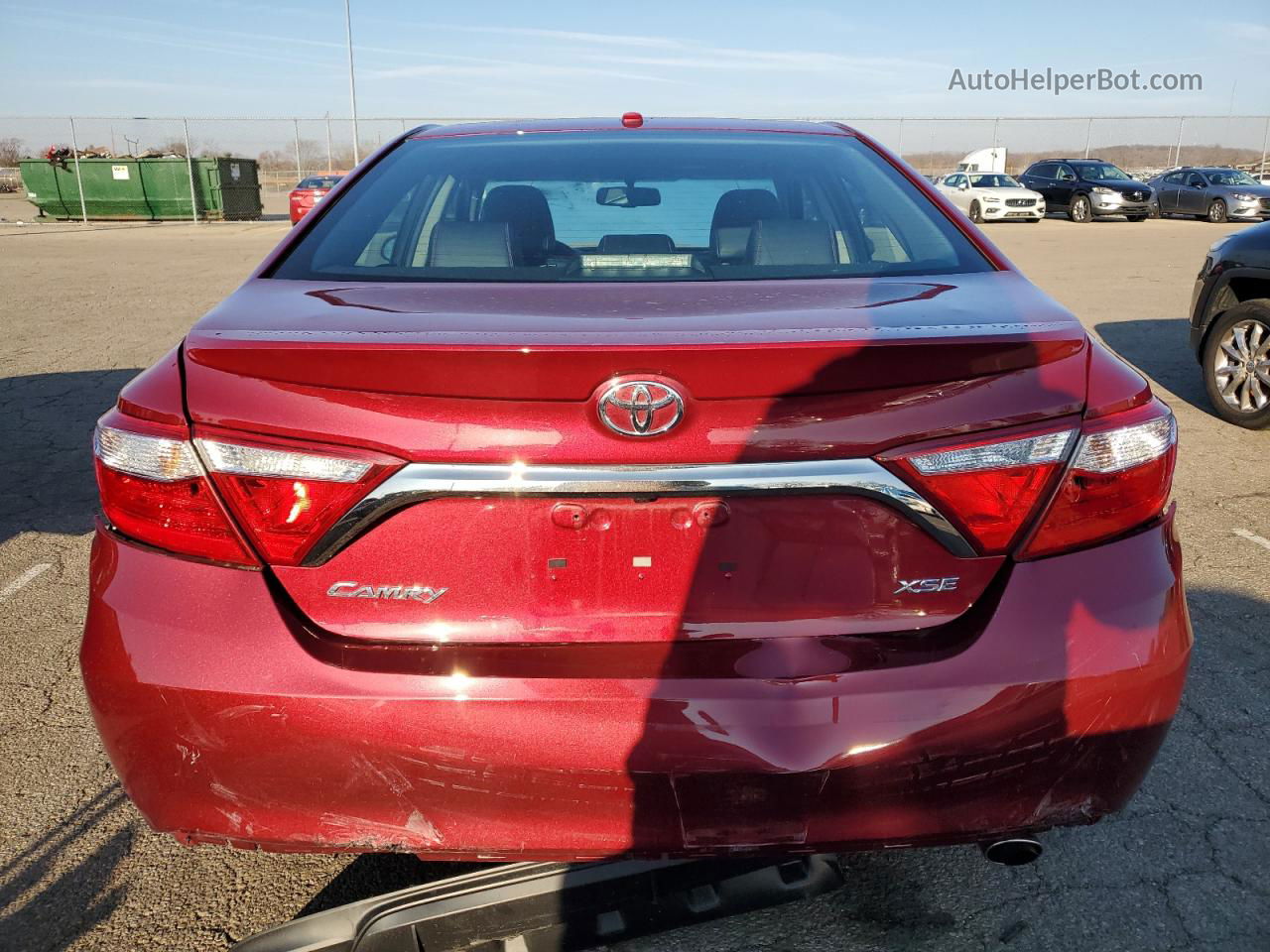 2016 Toyota Camry Le Red vin: 4T1BF1FK9GU597671