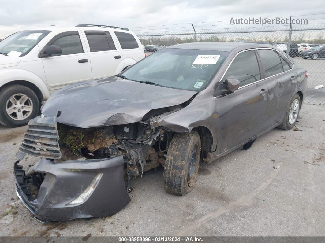 2017 Toyota Camry Le Gray vin: 4T1BF1FK9HU629875