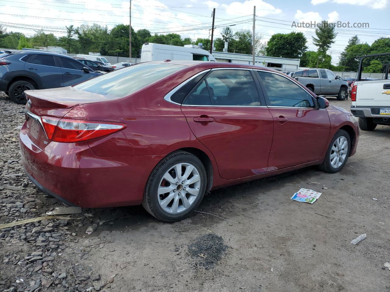 2017 Toyota Camry Le Red vin: 4T1BF1FK9HU644005