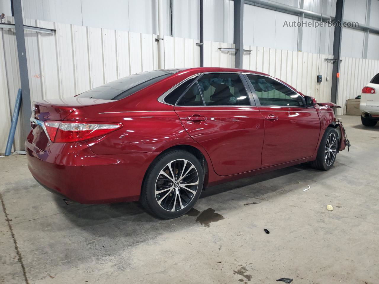 2017 Toyota Camry Le Red vin: 4T1BF1FK9HU708978