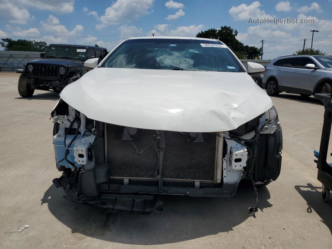 2017 Toyota Camry Le White vin: 4T1BF1FK9HU735761