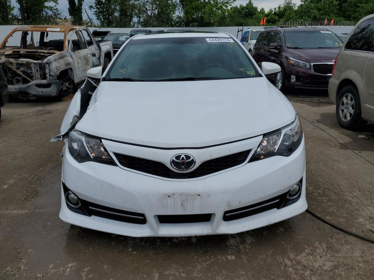 2012 Toyota Camry Base White vin: 4T1BF1FKXCU142127