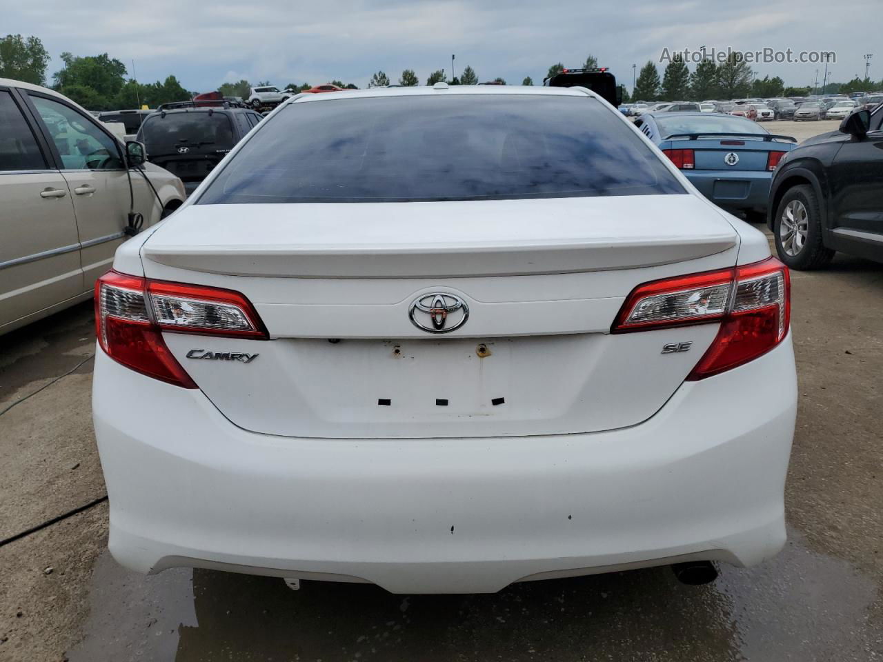 2012 Toyota Camry Base White vin: 4T1BF1FKXCU142127