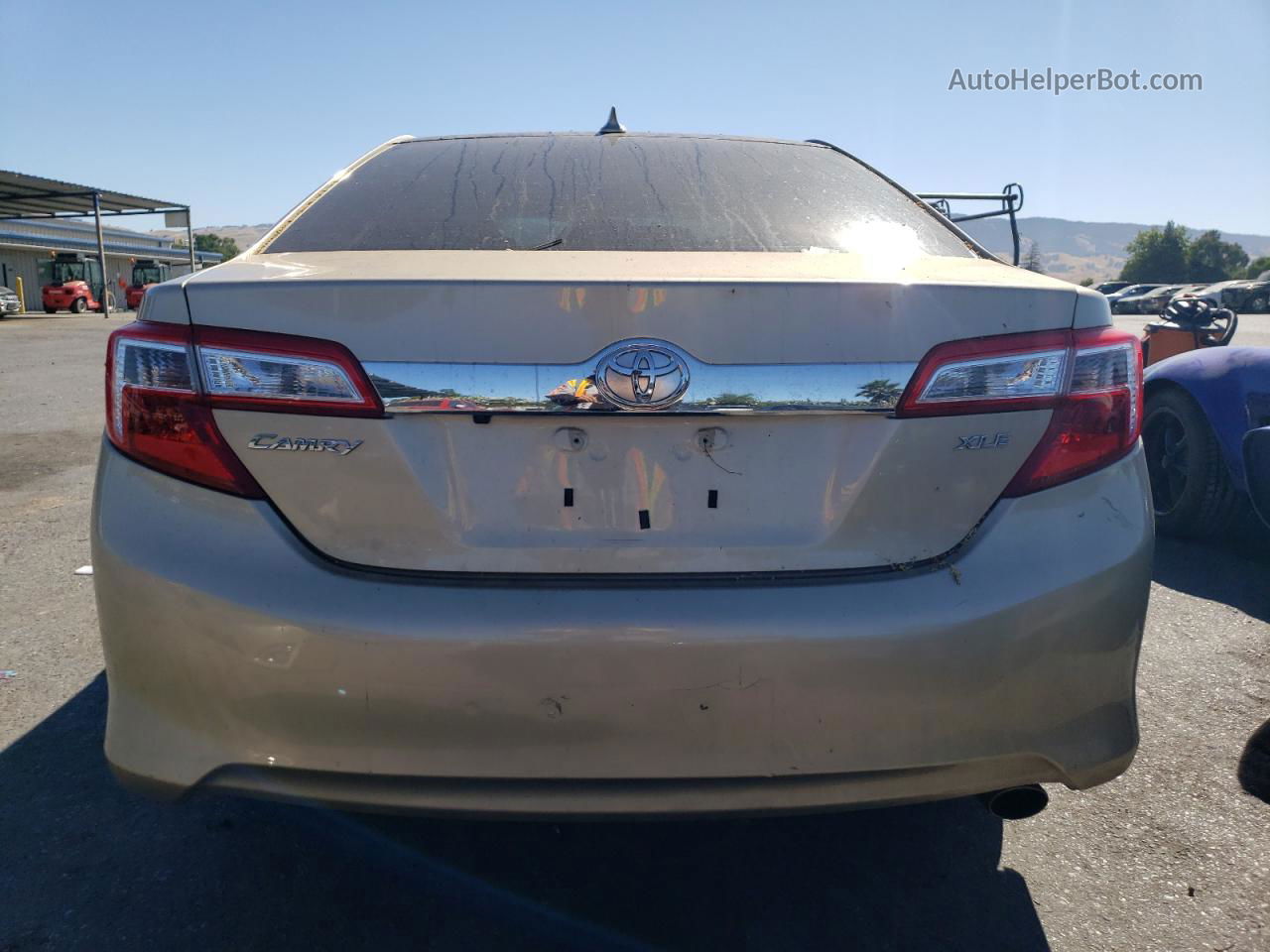 2012 Toyota Camry Base Золотой vin: 4T1BF1FKXCU502089