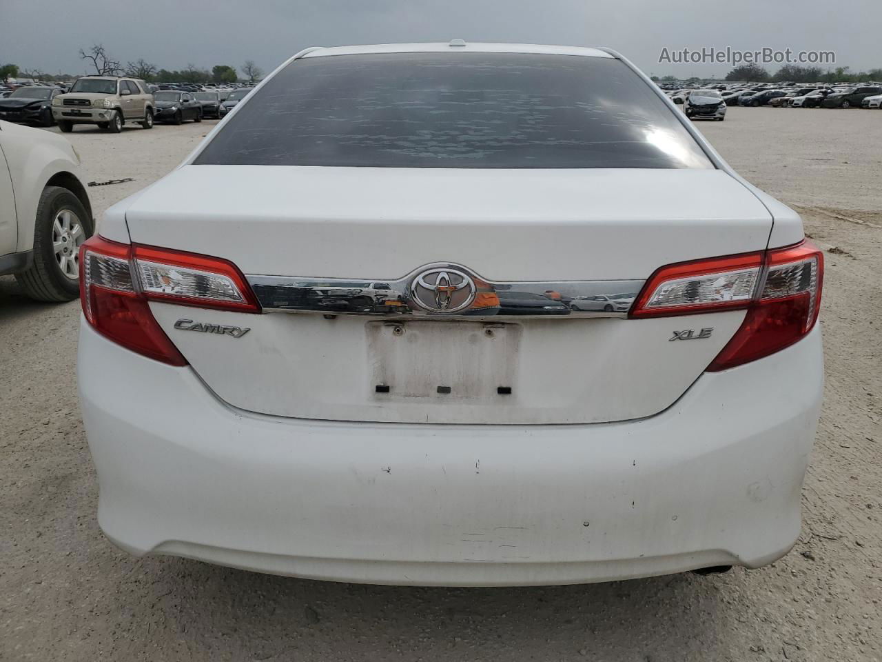 2012 Toyota Camry Base White vin: 4T1BF1FKXCU554676