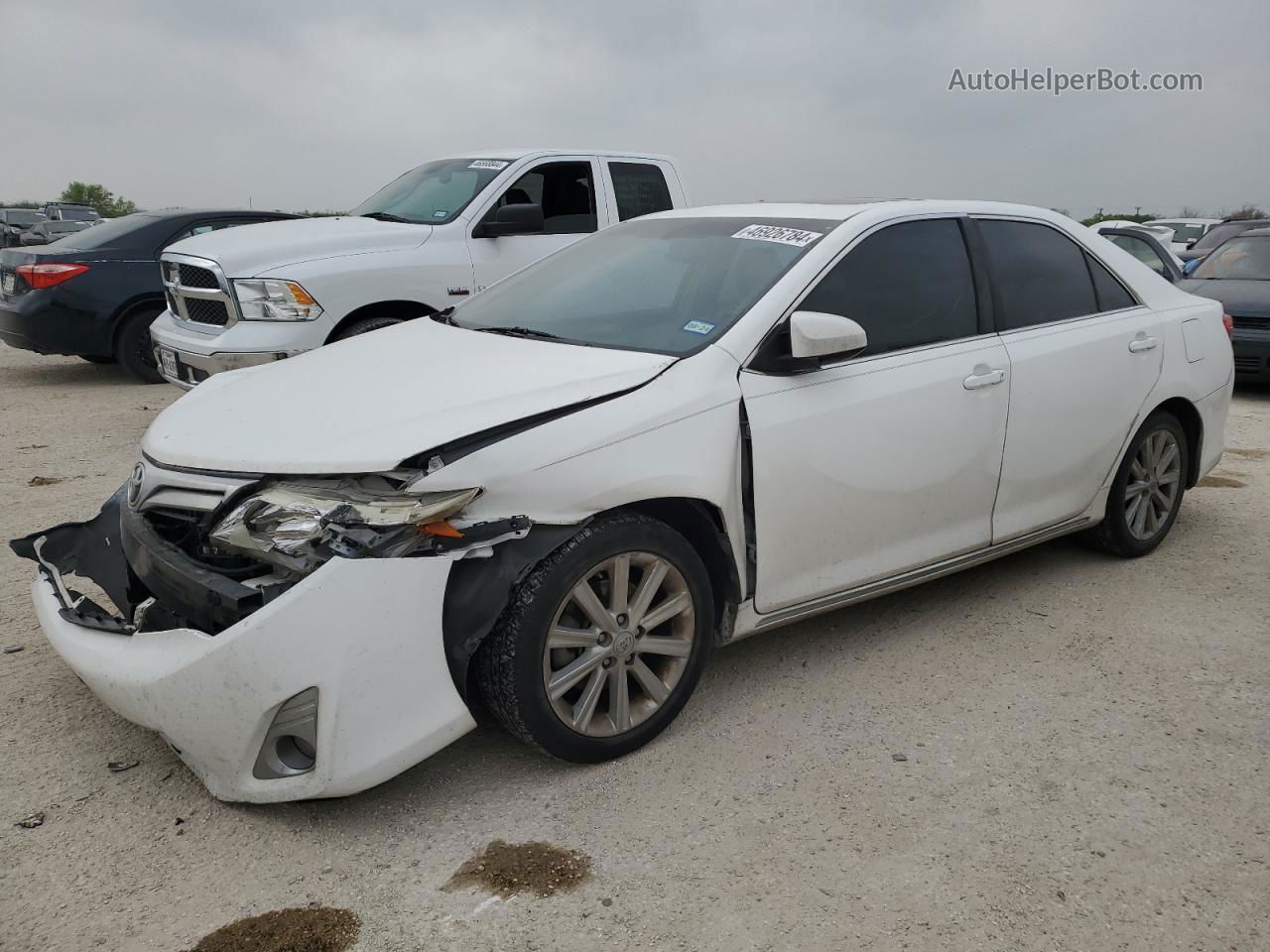 2012 Toyota Camry Base White vin: 4T1BF1FKXCU554676