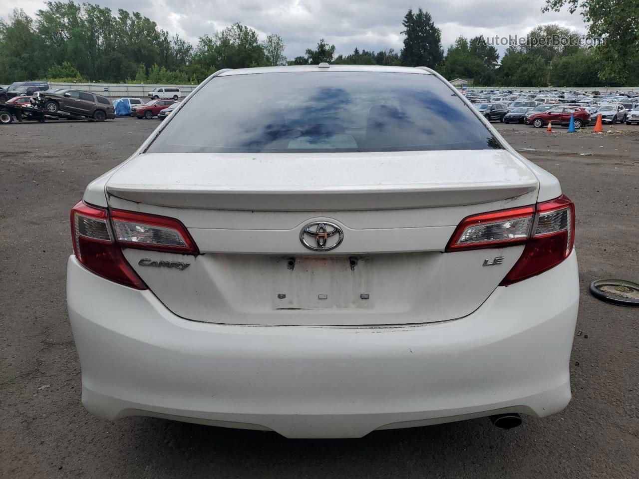 2012 Toyota Camry Base White vin: 4T1BF1FKXCU567413