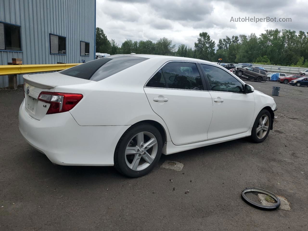 2012 Toyota Camry Base White vin: 4T1BF1FKXCU567413