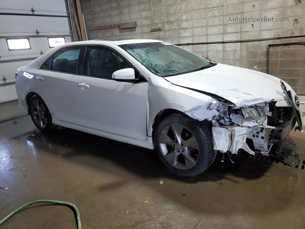 2012 Toyota Camry Base White vin: 4T1BF1FKXCU622555