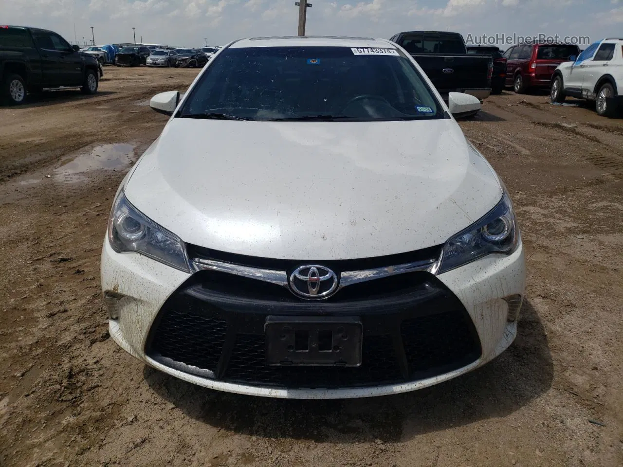 2016 Toyota Camry Le White vin: 4T1BF1FKXGU135815