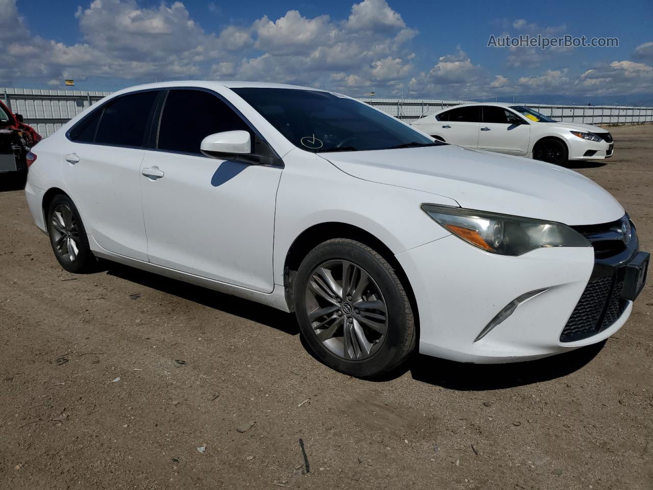 2016 Toyota Camry Le White vin: 4T1BF1FKXGU182990