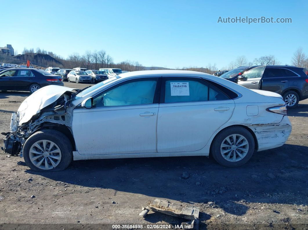 2016 Toyota Camry Le White vin: 4T1BF1FKXGU199370