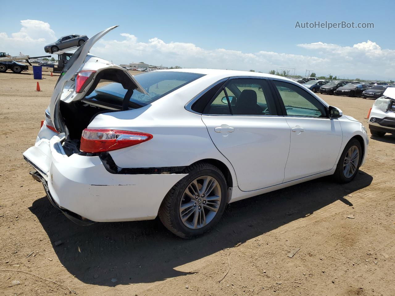 2016 Toyota Camry Le White vin: 4T1BF1FKXGU503992