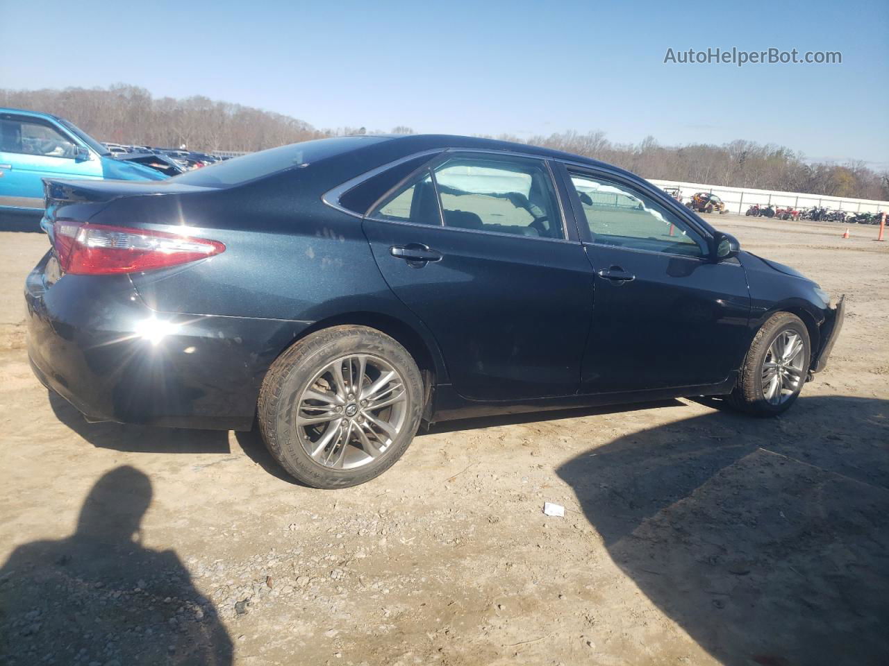 2016 Toyota Camry Le Blue vin: 4T1BF1FKXGU579082