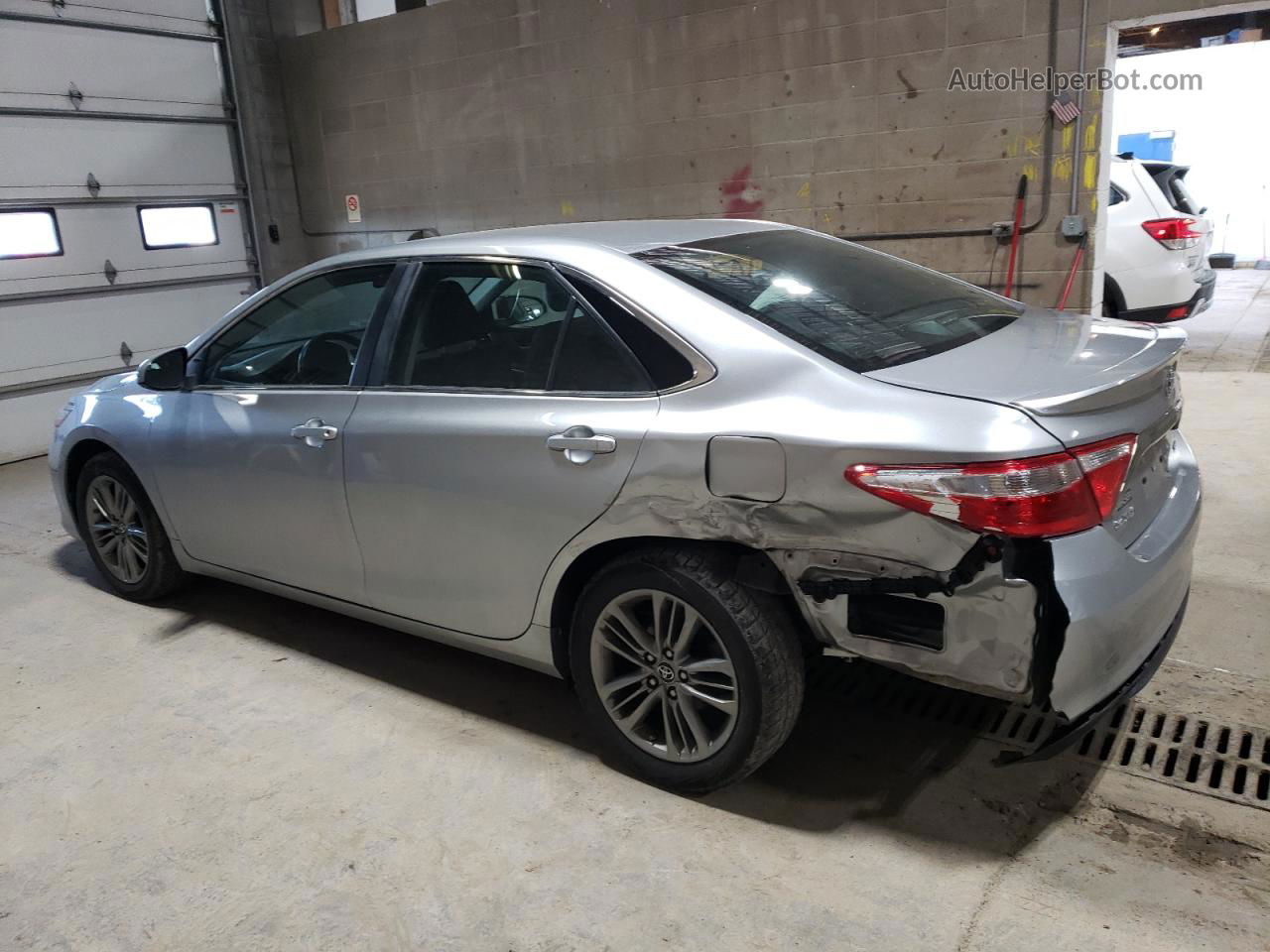 2016 Toyota Camry Le Silver vin: 4T1BF1FKXGU612758