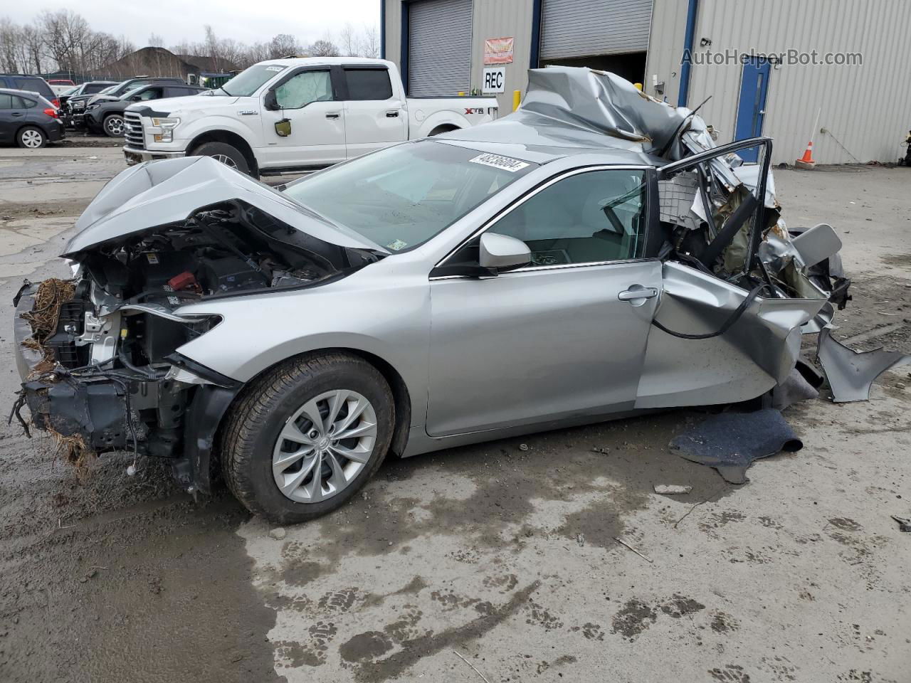 2017 Toyota Camry Le Silver vin: 4T1BF1FKXHU307259