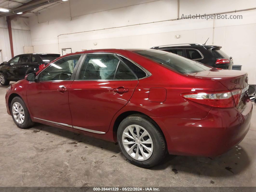 2017 Toyota Camry Le Red vin: 4T1BF1FKXHU676865