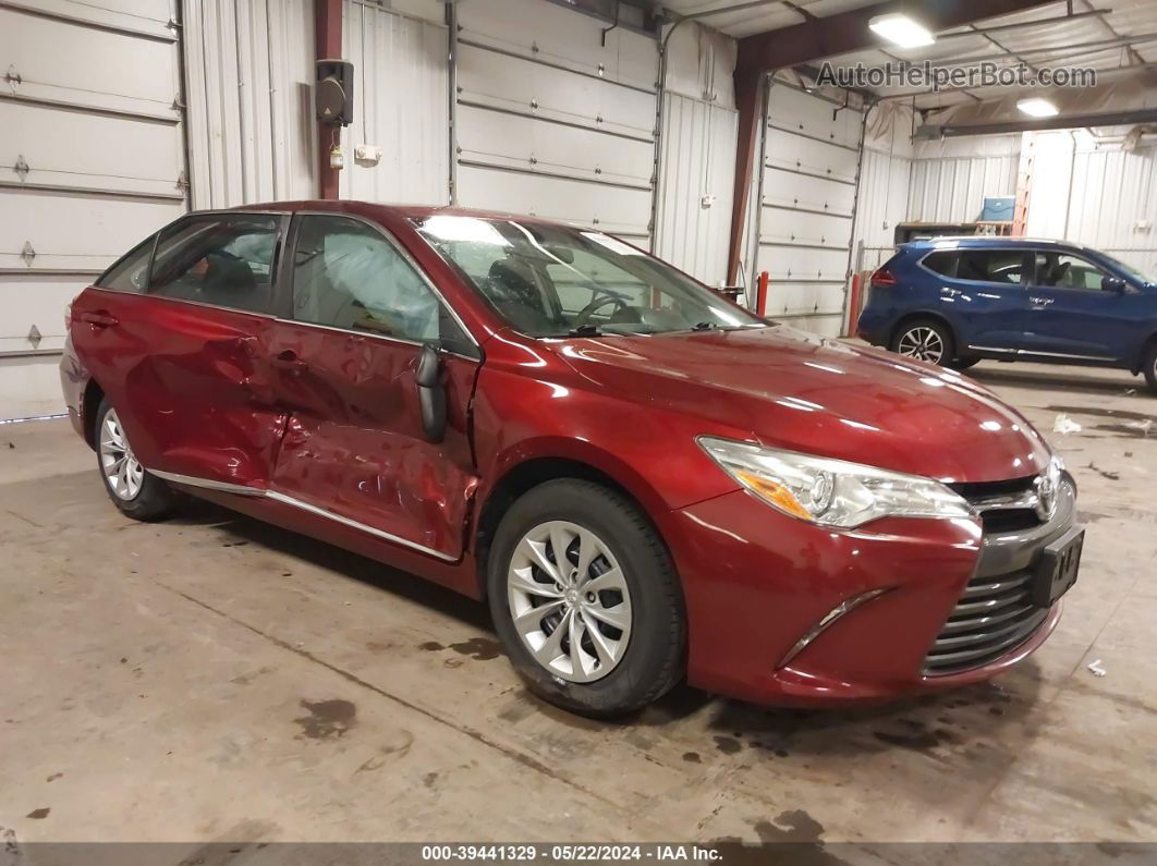 2017 Toyota Camry Le Red vin: 4T1BF1FKXHU676865