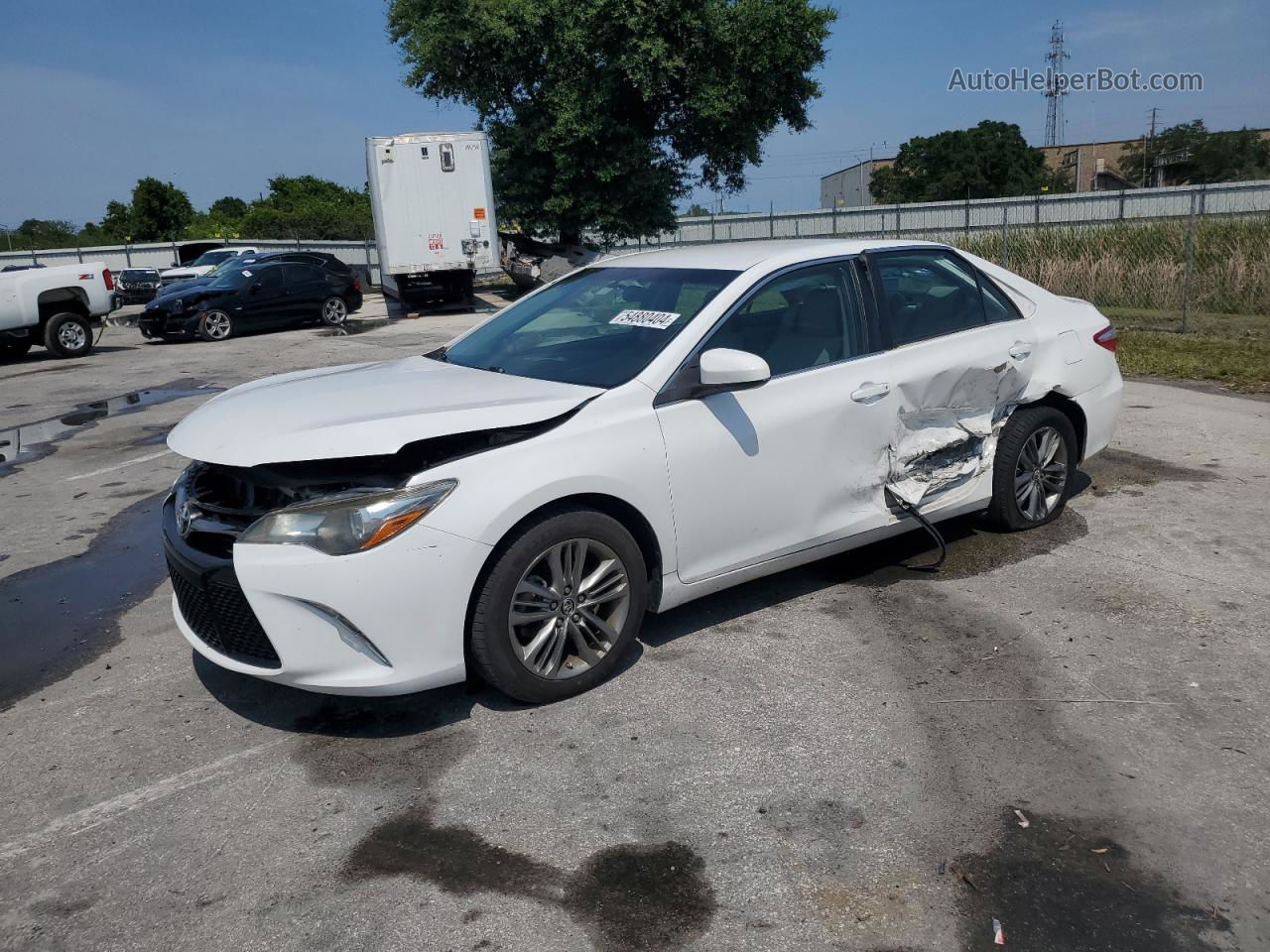 2017 Toyota Camry Le White vin: 4T1BF1FKXHU739236