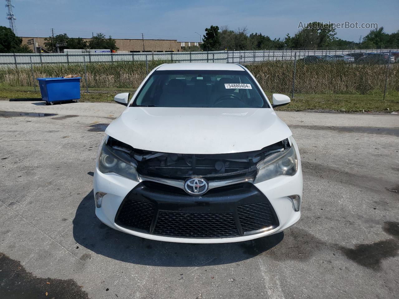 2017 Toyota Camry Le White vin: 4T1BF1FKXHU739236