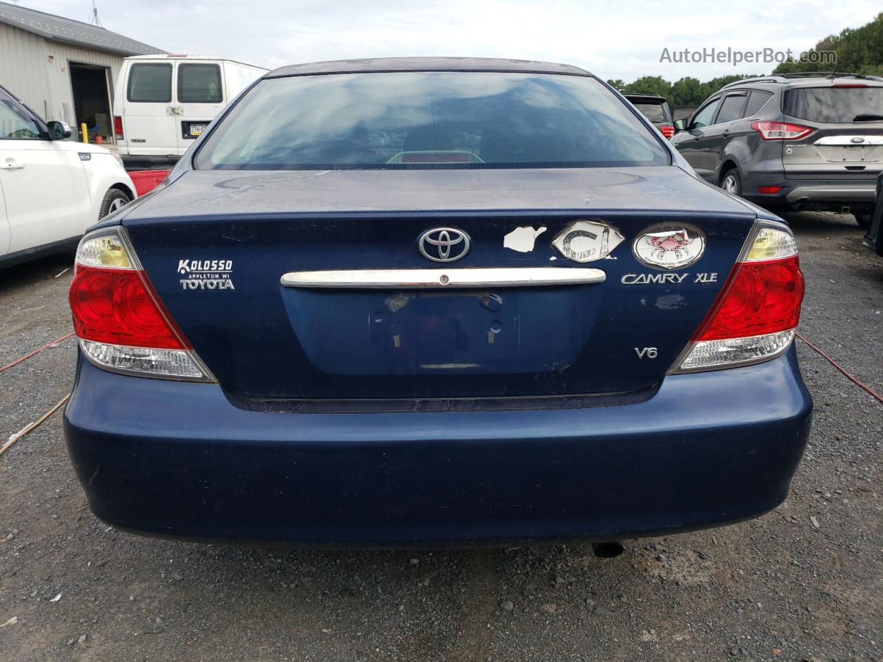 2005 Toyota Camry Le Blue vin: 4T1BF30K15U087283