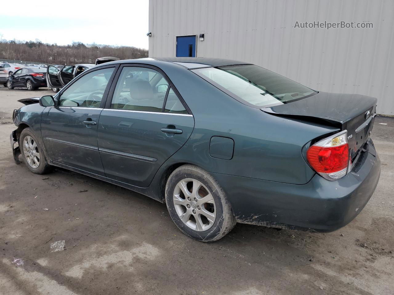 2005 Toyota Camry Le Зеленый vin: 4T1BF30K45U088573