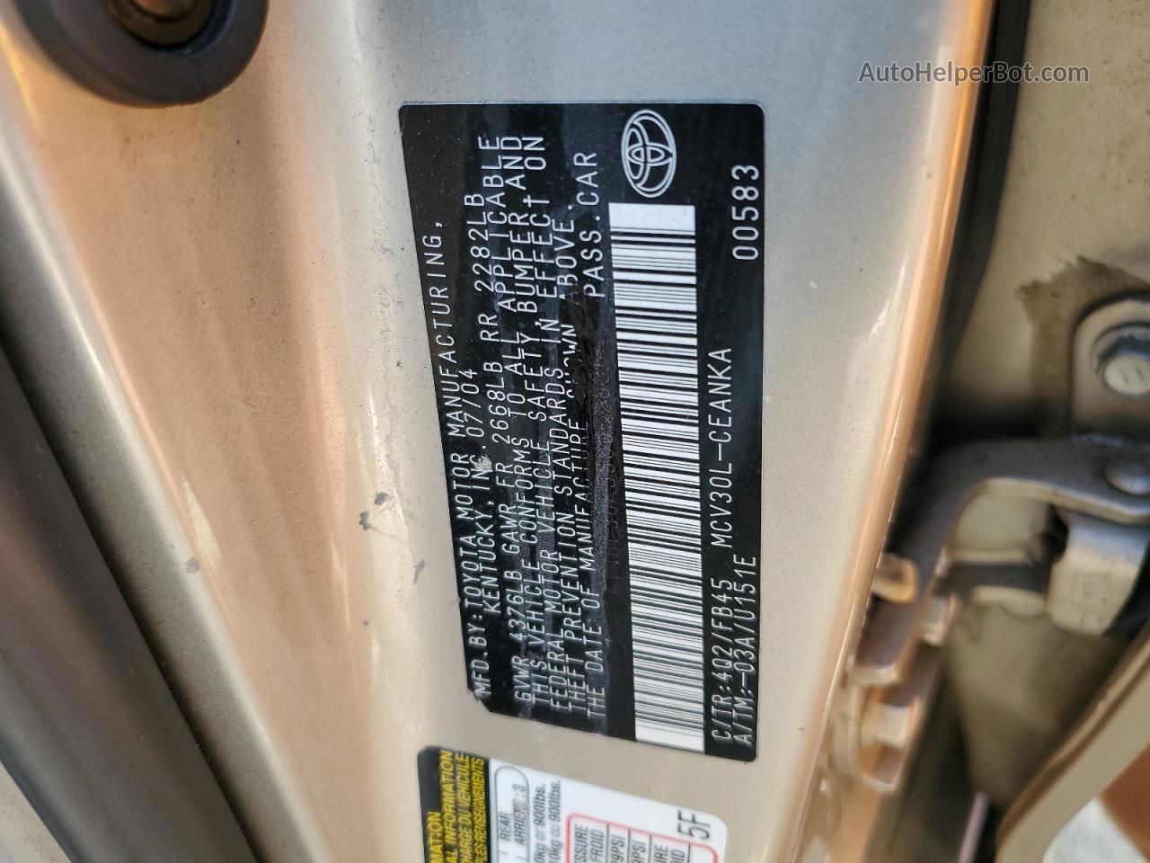 2005 Toyota Camry Le Золотой vin: 4T1BF30K55U082636