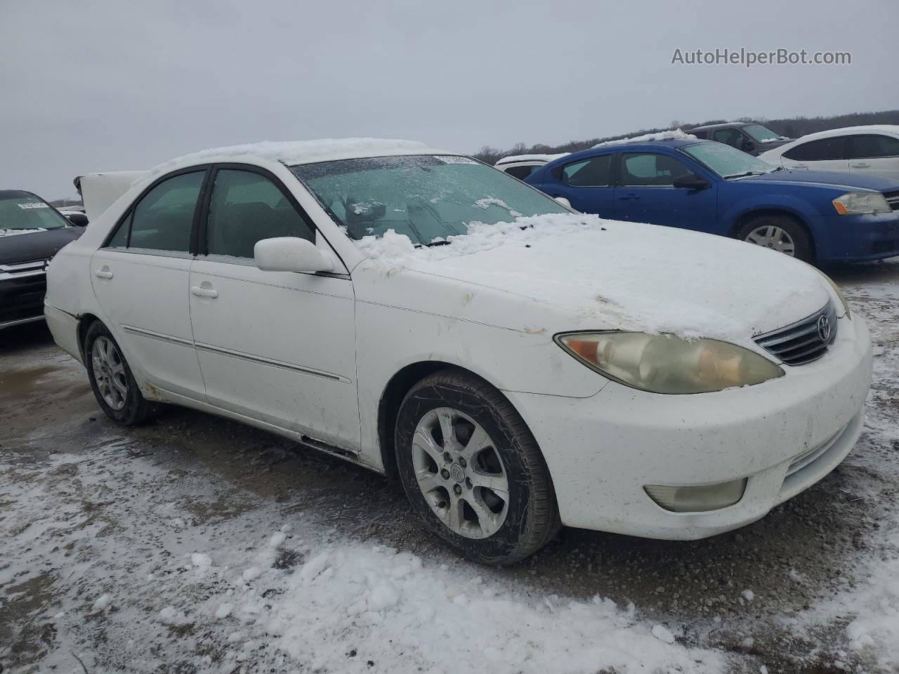 2005 Toyota Camry Le Белый vin: 4T1BF30K55U084371