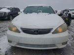 2005 Toyota Camry Le Белый vin: 4T1BF30K55U084371