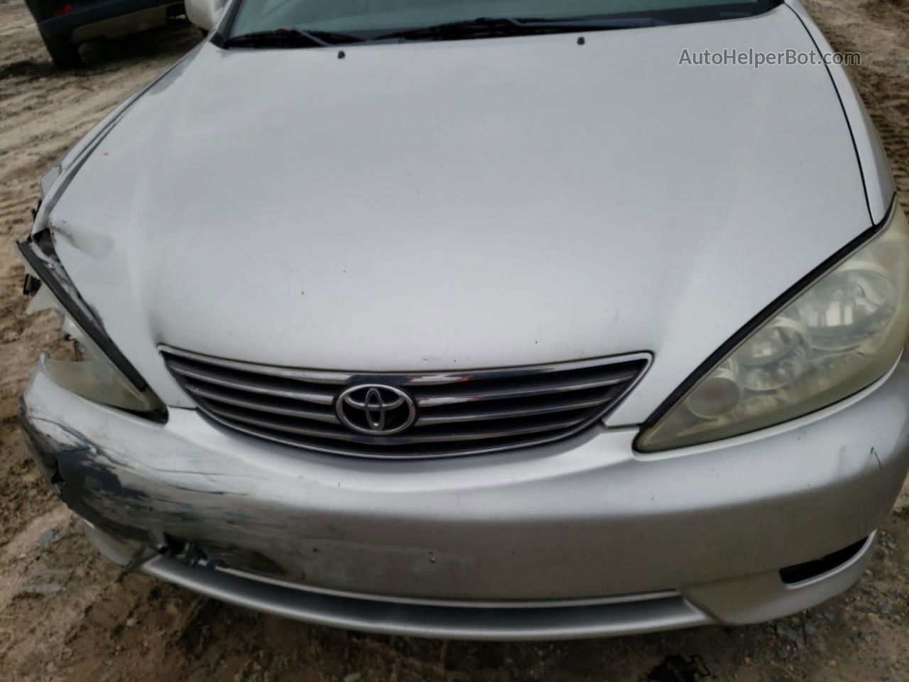 2005 Toyota Camry Le Silver vin: 4T1BF30K55U103338