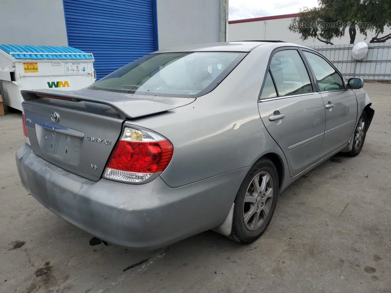 2005 Toyota Camry Le Silver vin: 4T1BF30K95U608492