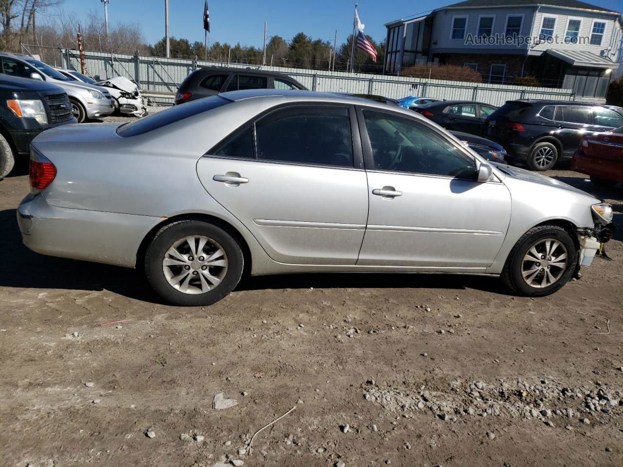 2005 Toyota Camry Le Silver vin: 4T1BF32K05U092066