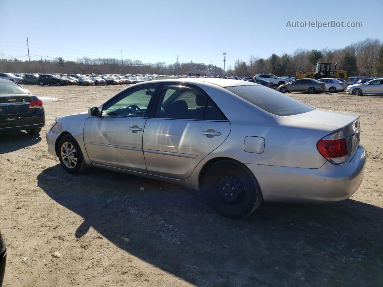 2005 Toyota Camry Le Silver vin: 4T1BF32K05U092066