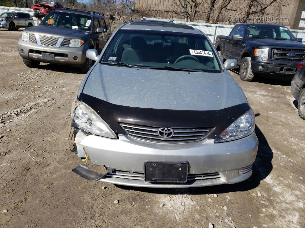 2005 Toyota Camry Le Silver vin: 4T1BF32K05U092066