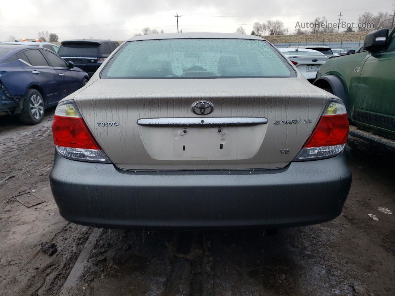 2005 Toyota Camry Le Золотой vin: 4T1BF32K25U090321