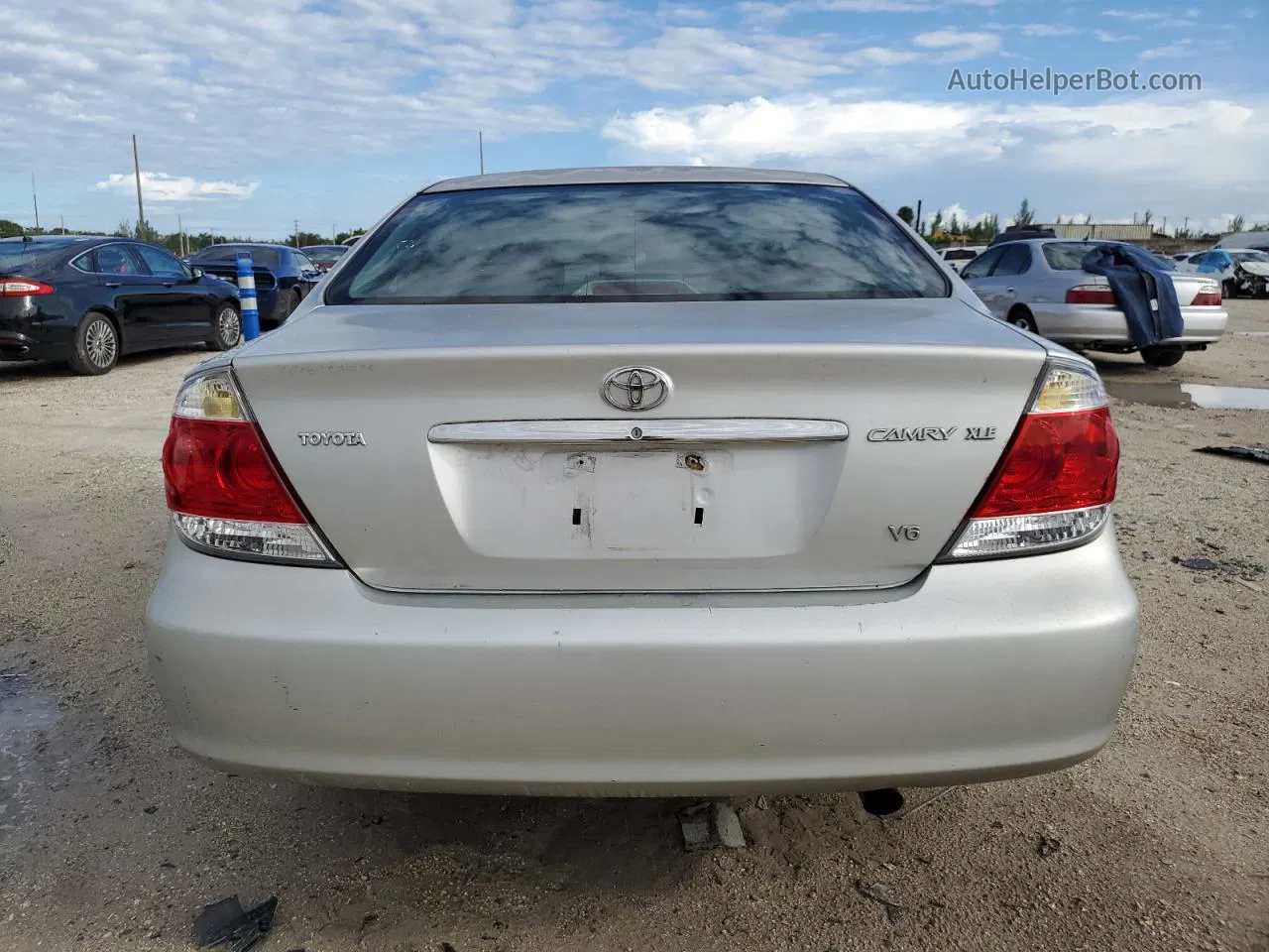 2005 Toyota Camry Le Серебряный vin: 4T1BF32K95U108202