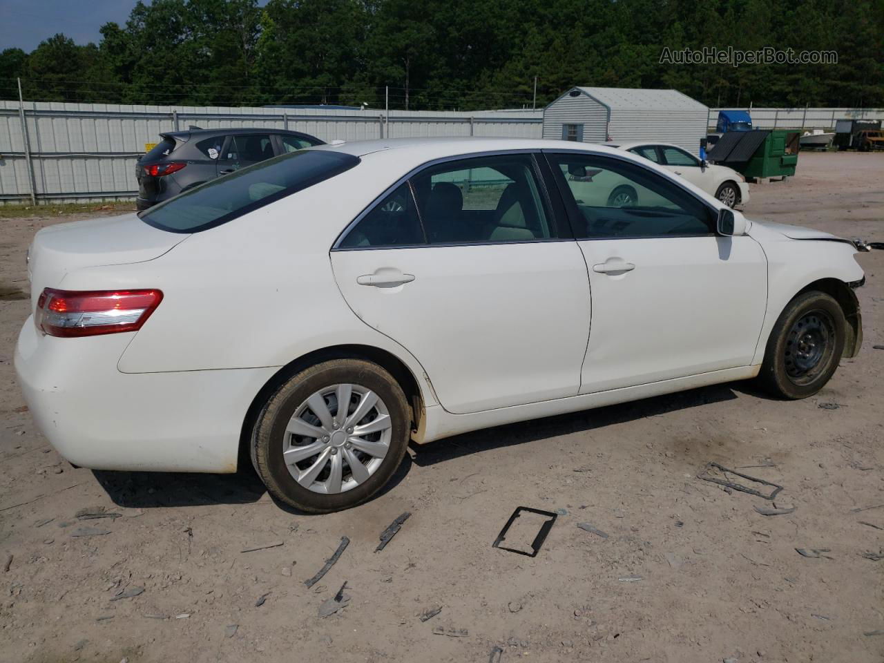 2011 Toyota Camry Base White vin: 4T1BF3EK0BU629381