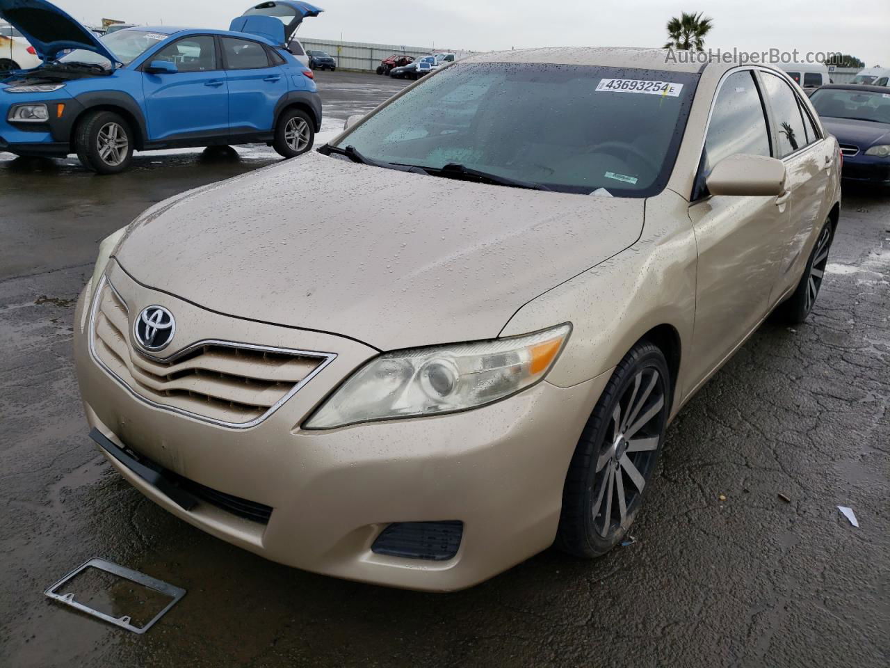 2011 Toyota Camry Base Beige vin: 4T1BF3EK0BU680007