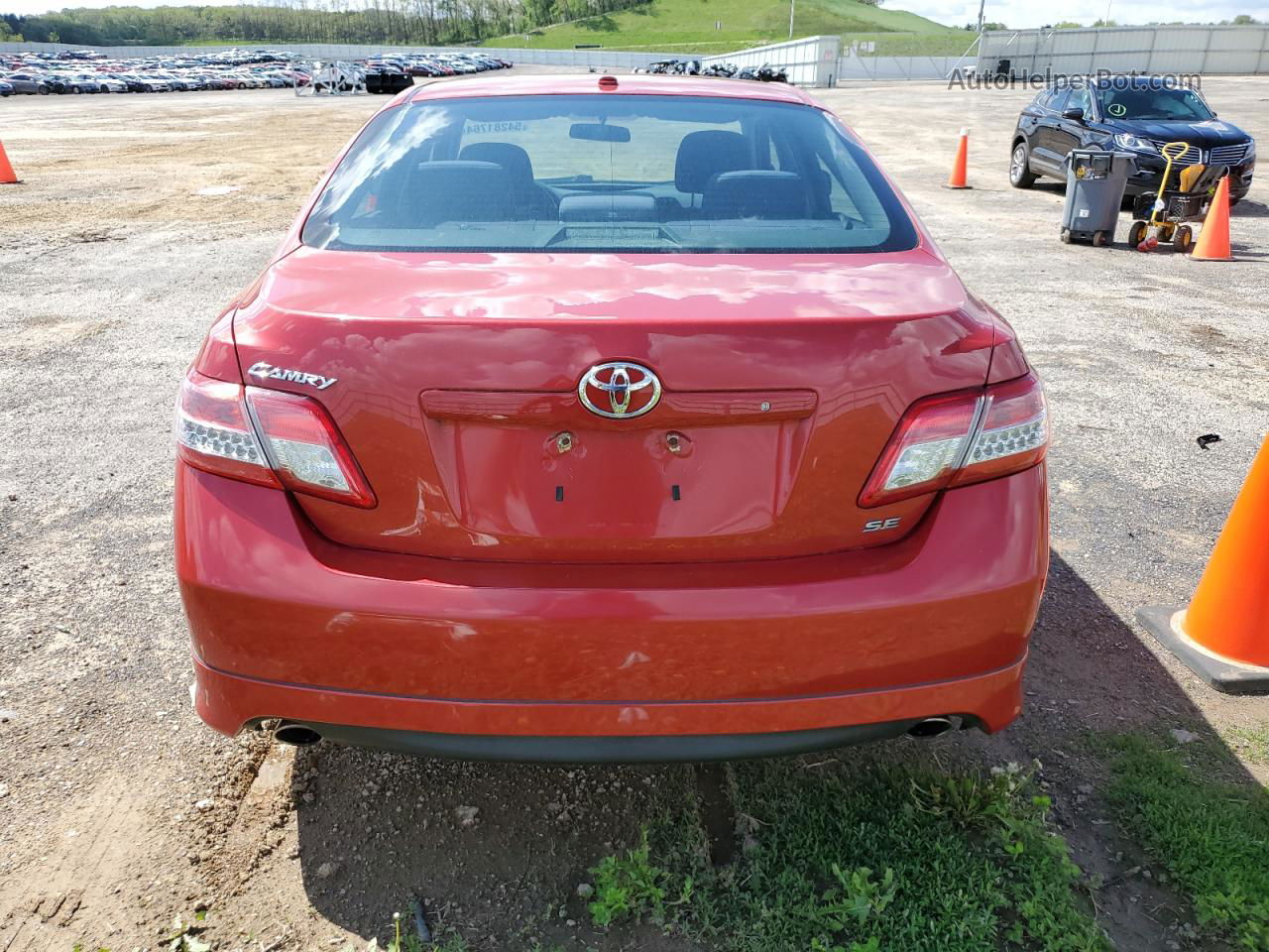 2011 Toyota Camry Base Red vin: 4T1BF3EK1BU615294