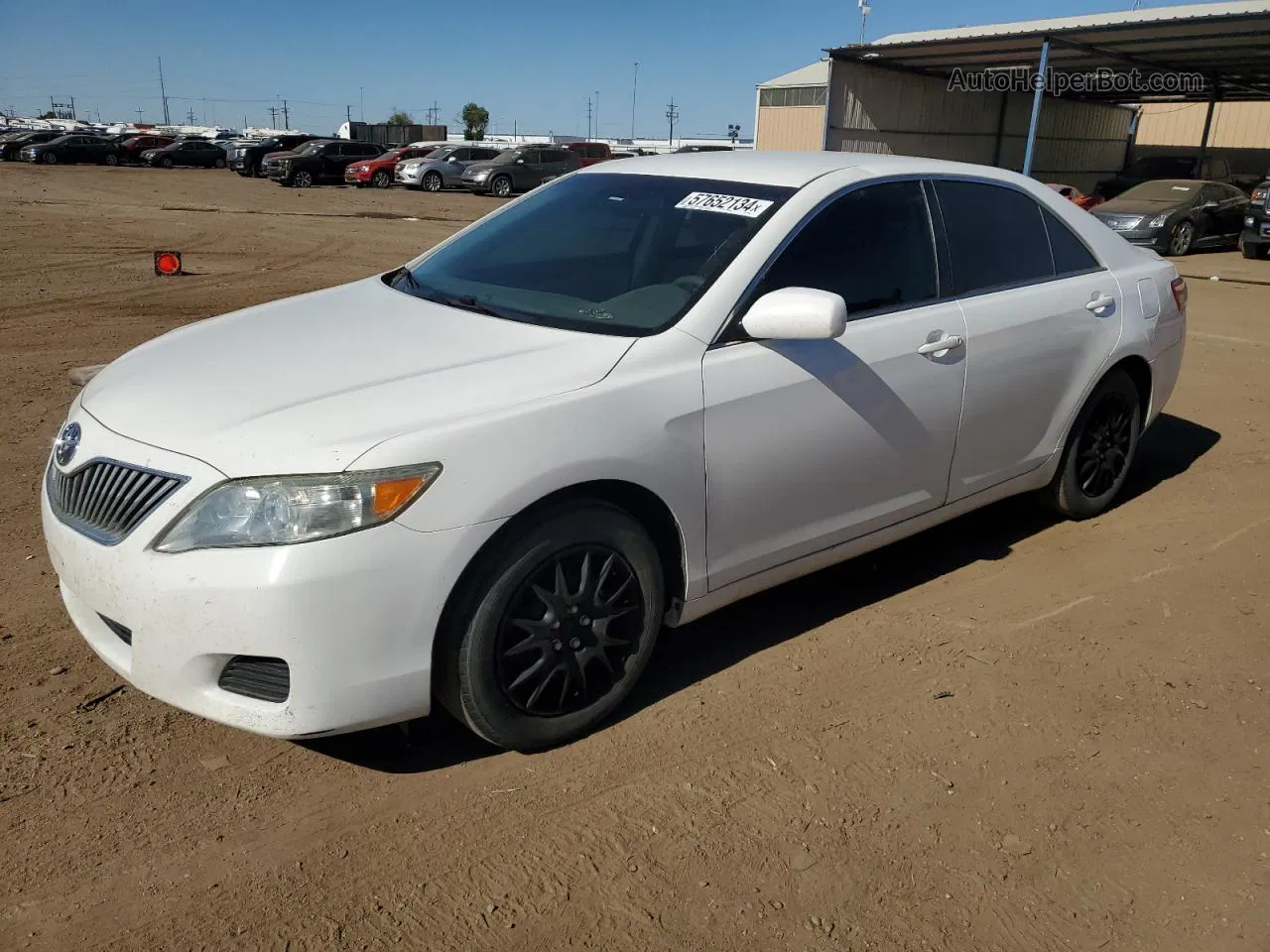 2011 Toyota Camry Base White vin: 4T1BF3EK1BU627008